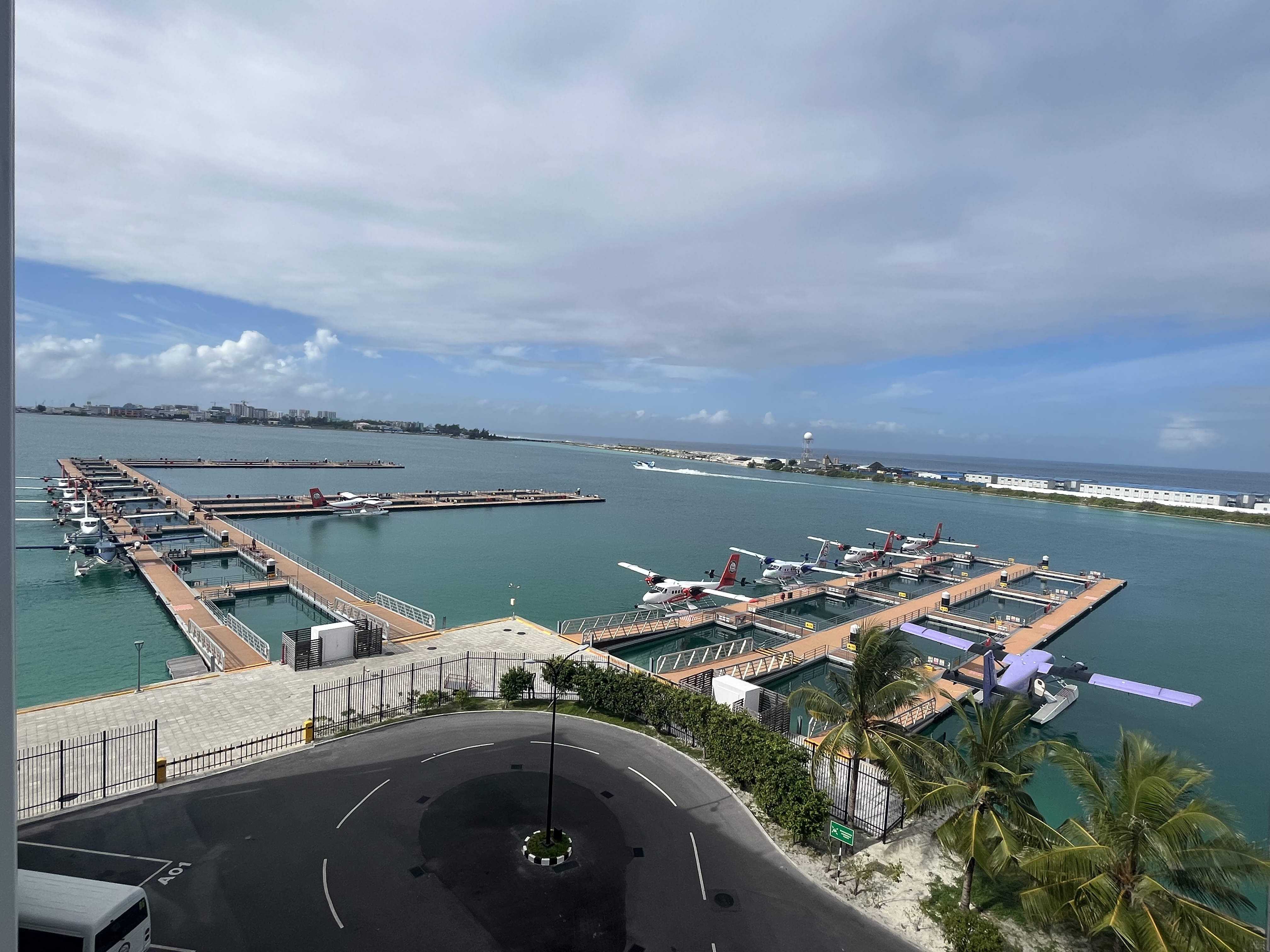 Pontón de hidroaviones en Maldivas